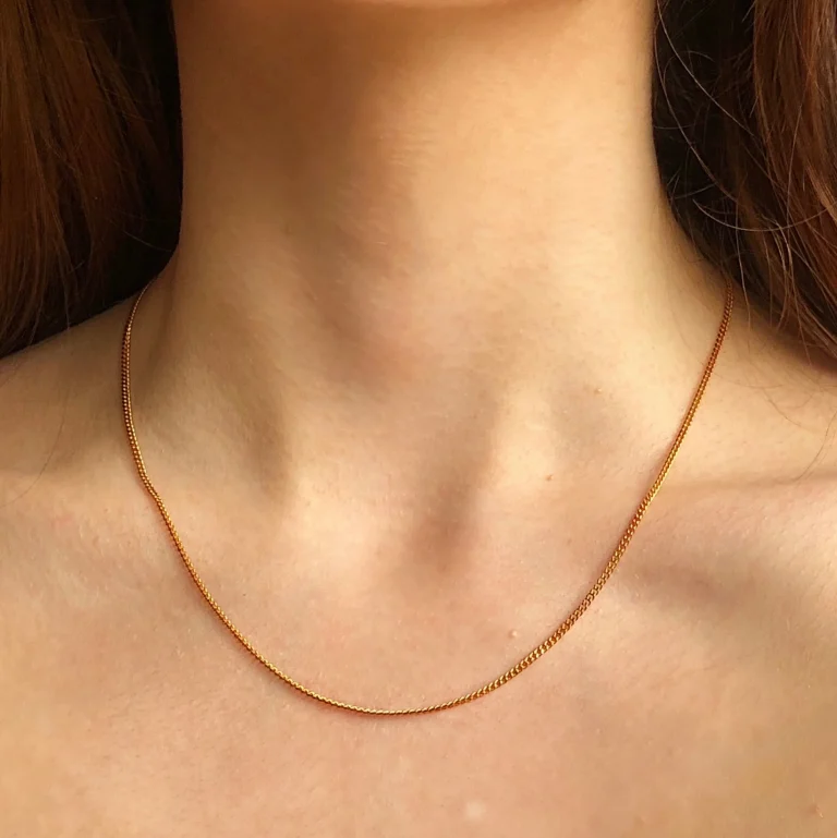 Gold Ragdoll Necklace: Experience the Detail of a Handcrafted Gold Ragdoll Necklace