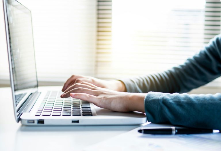 How Social Media Marketing Companies Edmonton Improve ROI