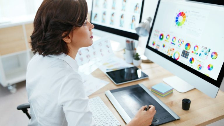 Apprenticeships vs. College: Which Is Right for You?